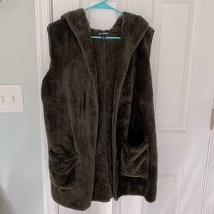 Zenana chocolate brown faux fur hooded sweater vest